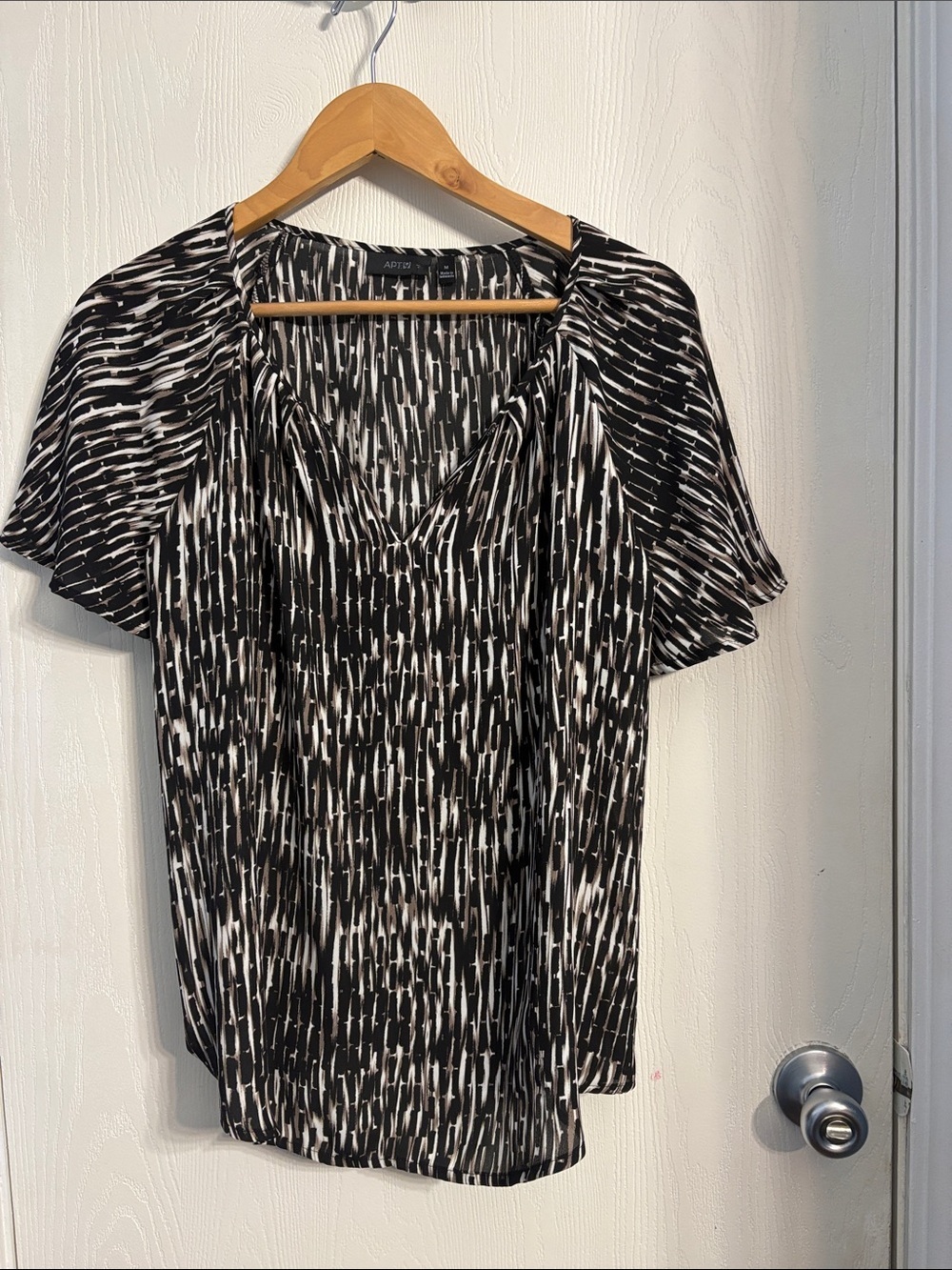 Apt. 9 Black & White Patterned Scoop Neck Blouse